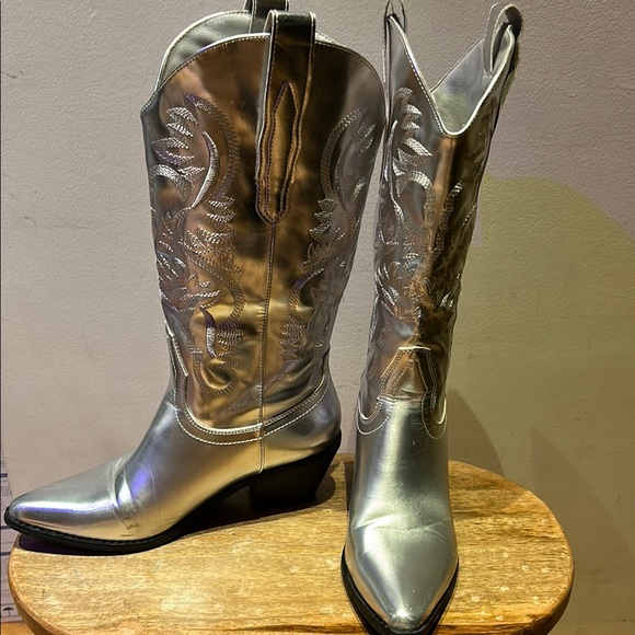 Silver Western-Style Women's Boots - Picture 2 of 6